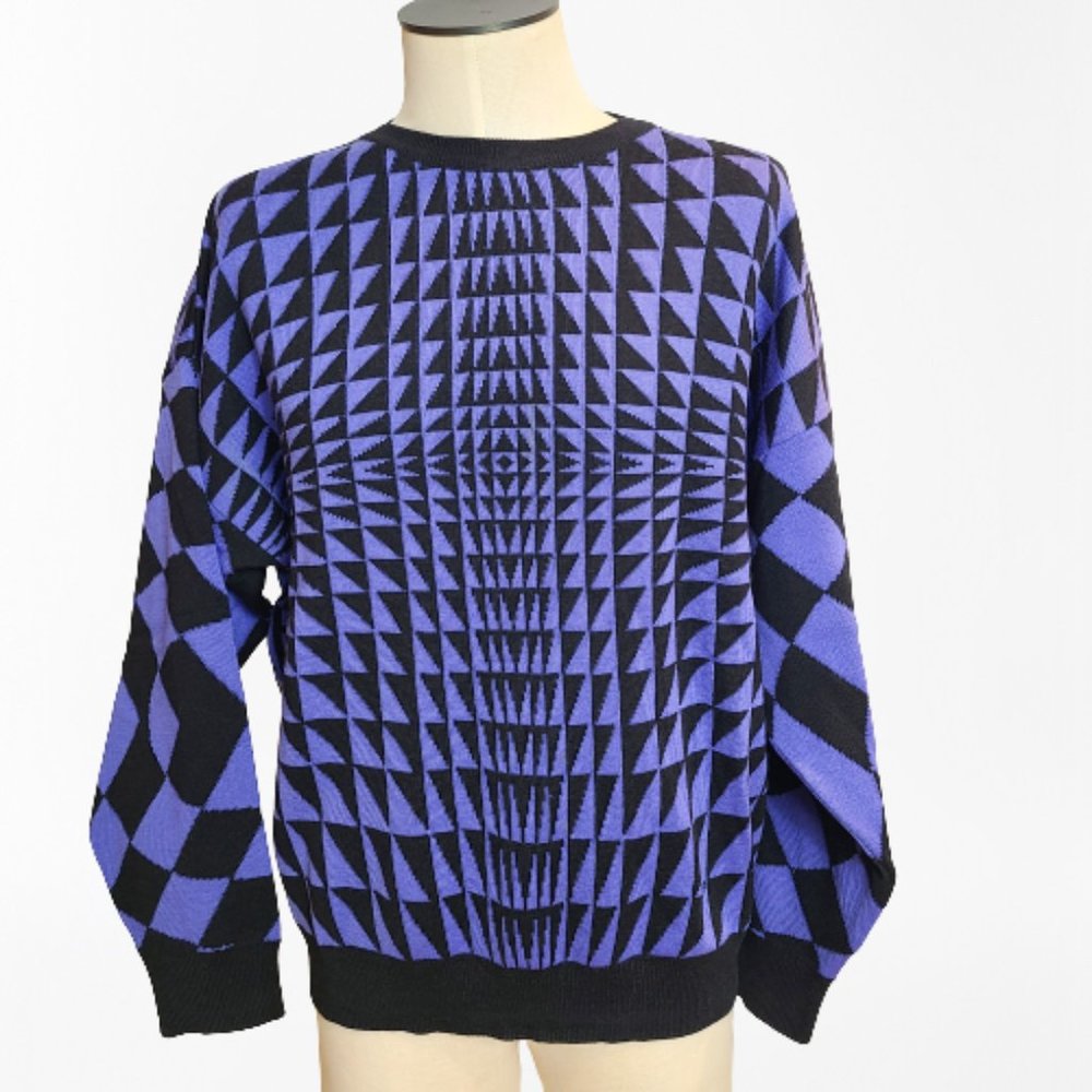 V2 VERSACE CLASSIC PRINTED CREW NECK PULLOVER - SIZE: LARGE - Picture 3 of 13